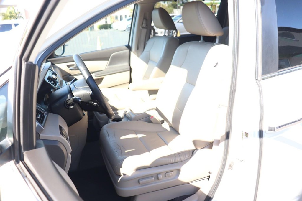 Honda Odyssey Vehicle Full-screen Gallery Image 13