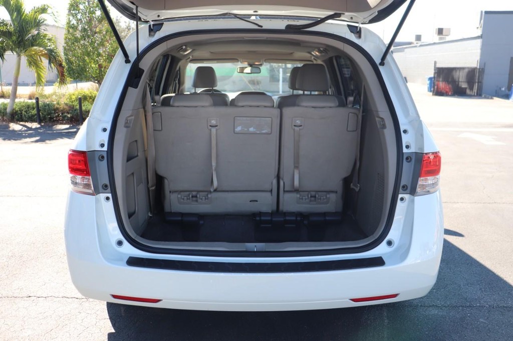 Honda Odyssey Vehicle Full-screen Gallery Image 16