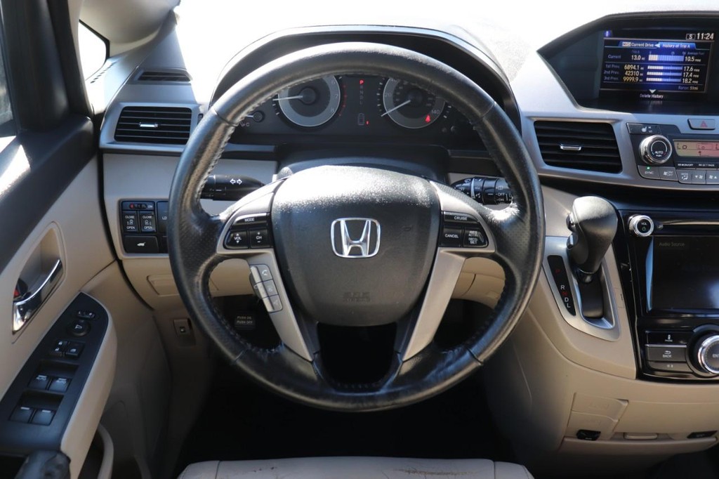 Honda Odyssey Vehicle Full-screen Gallery Image 23
