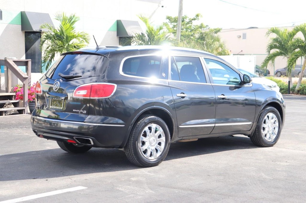 Buick Enclave Vehicle Full-screen Gallery Image 08
