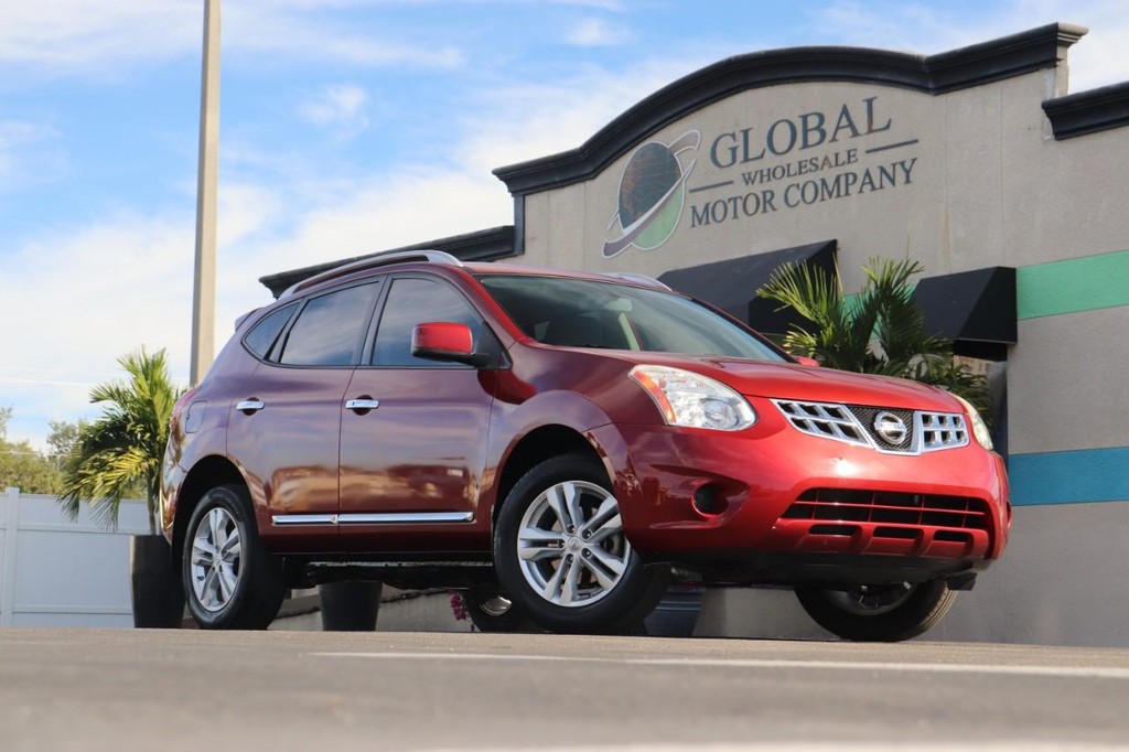 Nissan Rogue Vehicle Full-screen Gallery Image 26