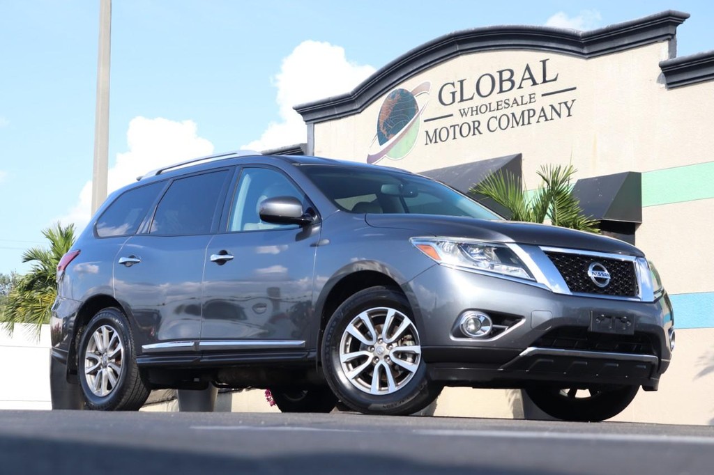 Nissan Pathfinder Vehicle Full-screen Gallery Image 35