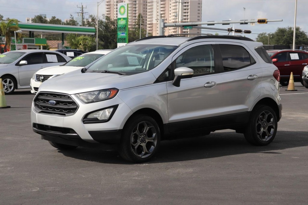 Ford EcoSport Vehicle Full-screen Gallery Image 03