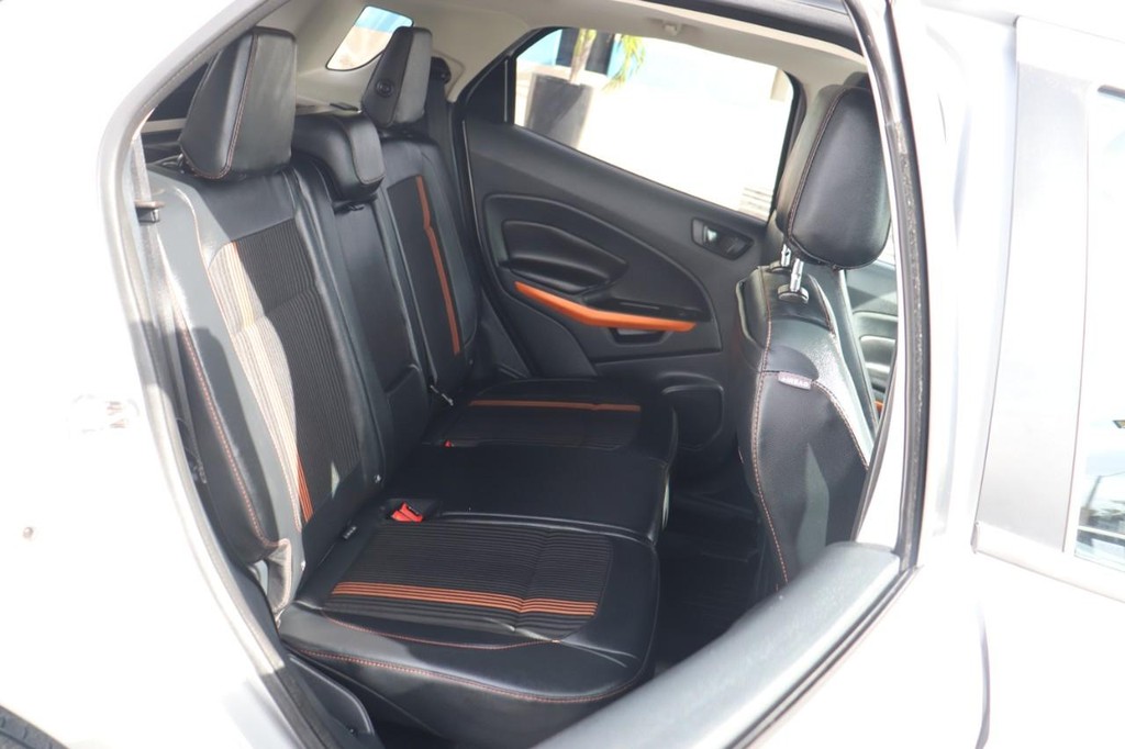 Ford EcoSport Vehicle Full-screen Gallery Image 20