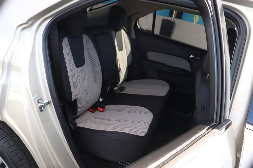 Chevrolet Equinox Vehicle Full-screen Gallery Image 20