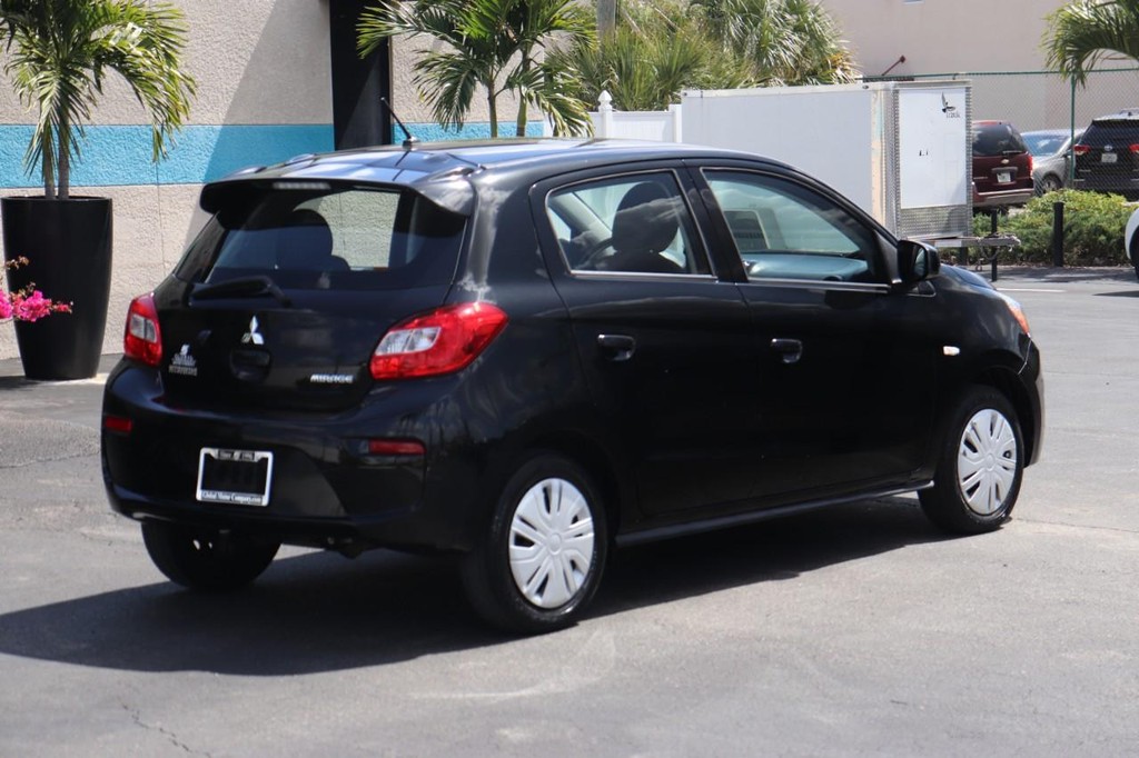 Mitsubishi Mirage Vehicle Full-screen Gallery Image 07