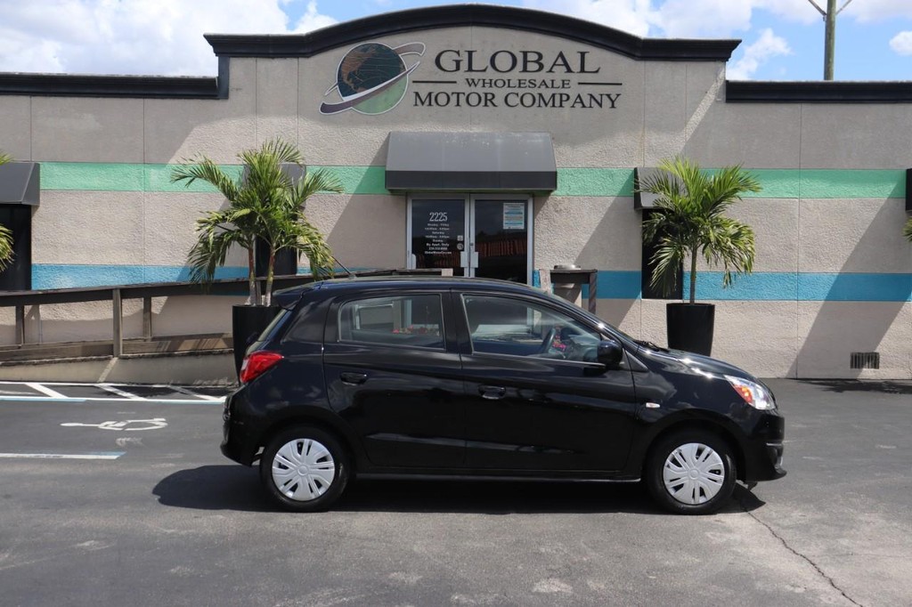 Mitsubishi Mirage Vehicle Full-screen Gallery Image 08