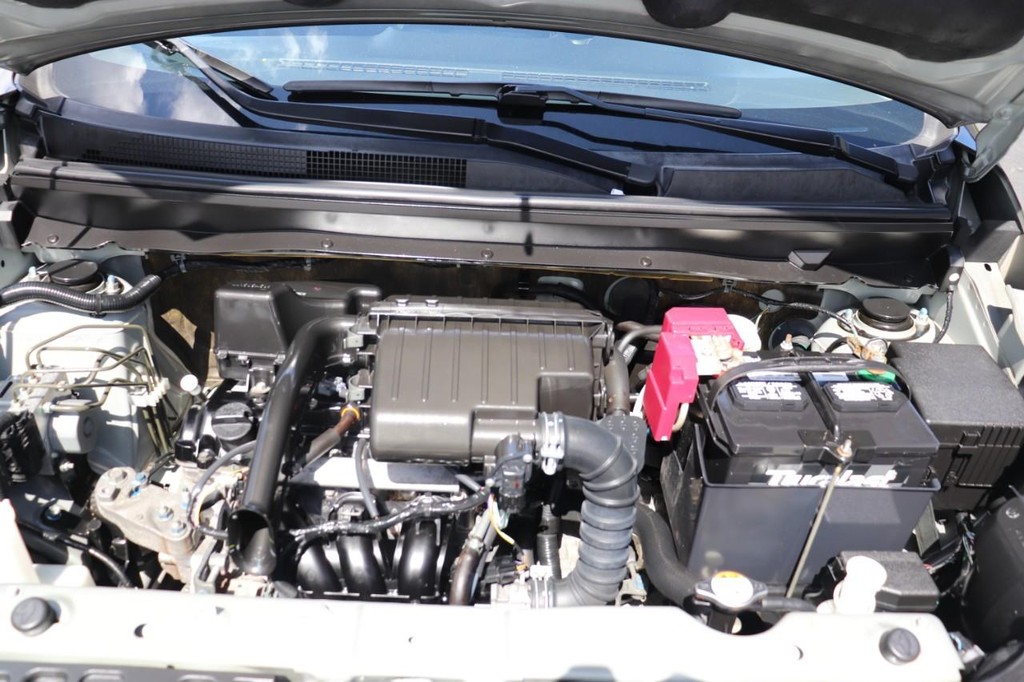 Mitsubishi Mirage Vehicle Full-screen Gallery Image 09