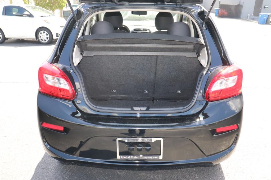 Mitsubishi Mirage Vehicle Full-screen Gallery Image 16