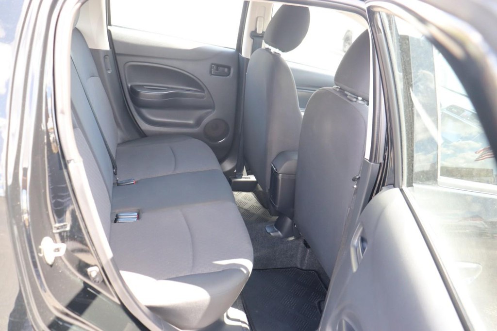 Mitsubishi Mirage Vehicle Full-screen Gallery Image 18