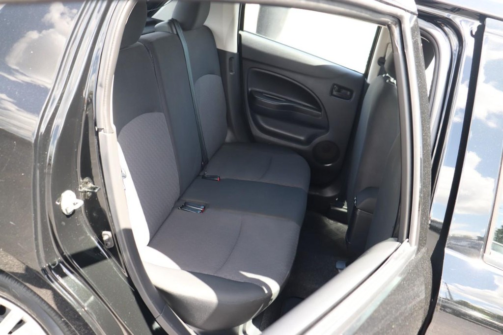 Mitsubishi Mirage Vehicle Full-screen Gallery Image 19