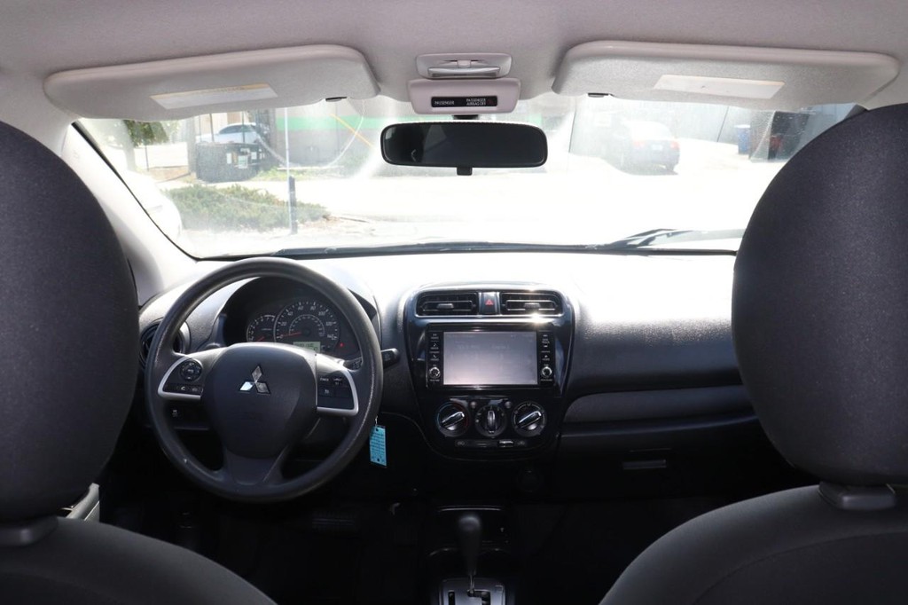 Mitsubishi Mirage Vehicle Full-screen Gallery Image 24