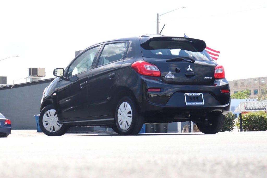 Mitsubishi Mirage Vehicle Full-screen Gallery Image 26