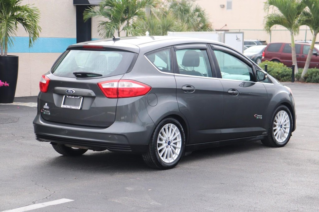 Ford C-Max Energi Vehicle Full-screen Gallery Image 08