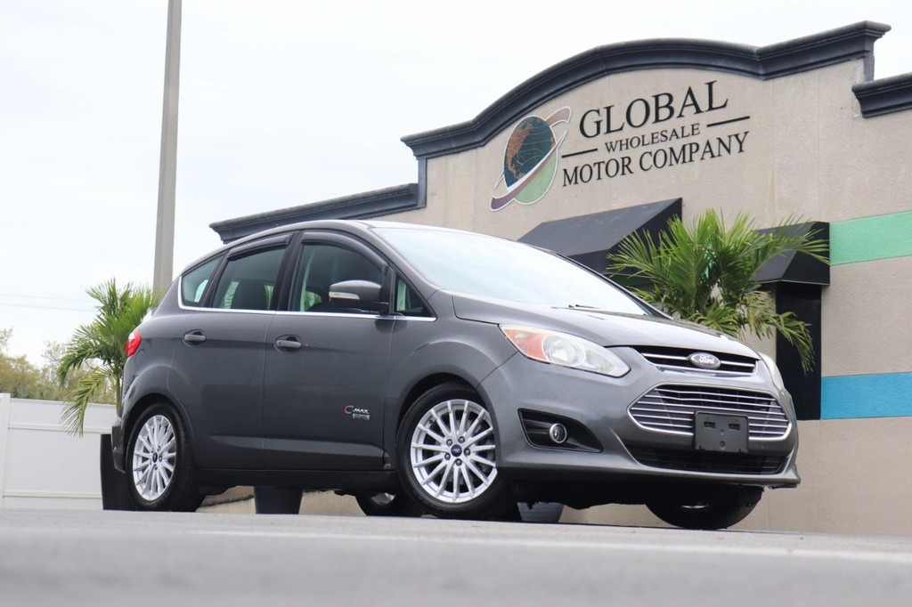 Ford C-Max Energi Vehicle Full-screen Gallery Image 26