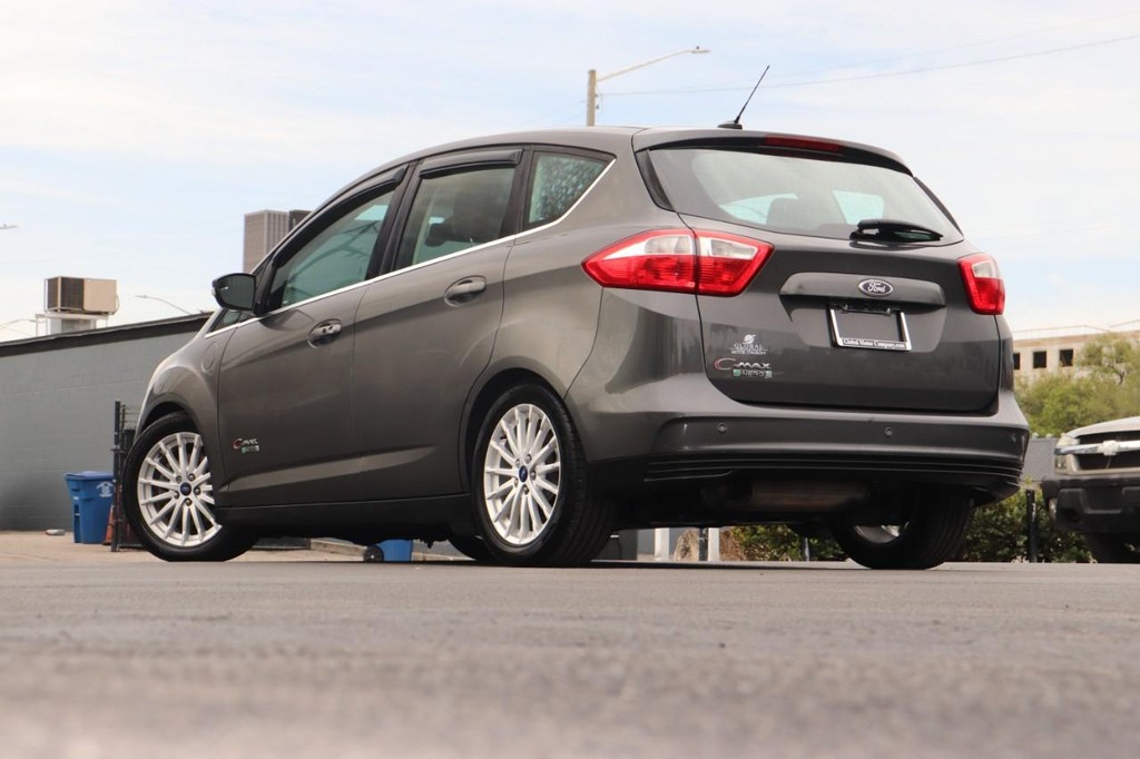 Ford C-Max Energi Vehicle Full-screen Gallery Image 27