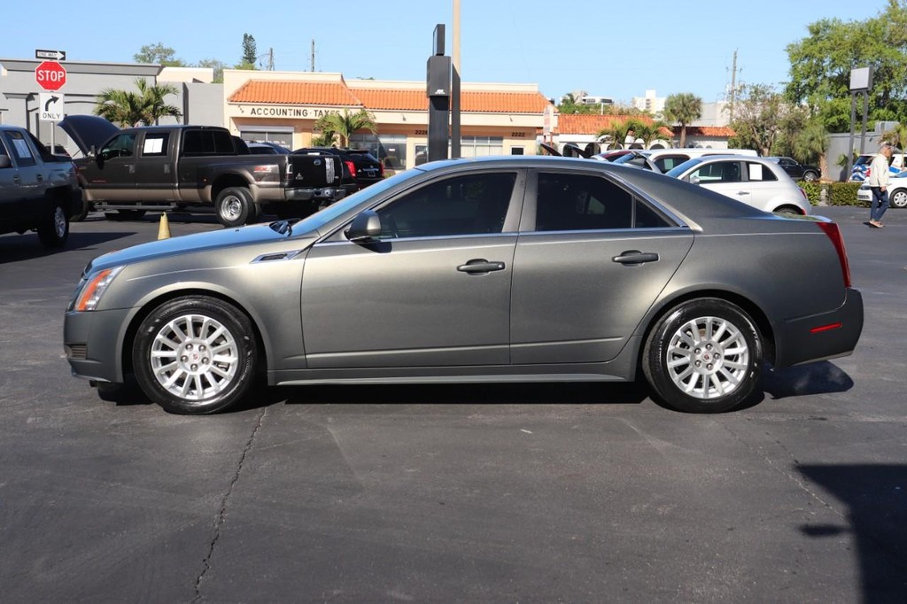 Cadillac CTS Sedan Vehicle Full-screen Gallery Image 04