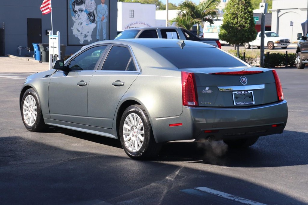 Cadillac CTS Sedan Vehicle Full-screen Gallery Image 06