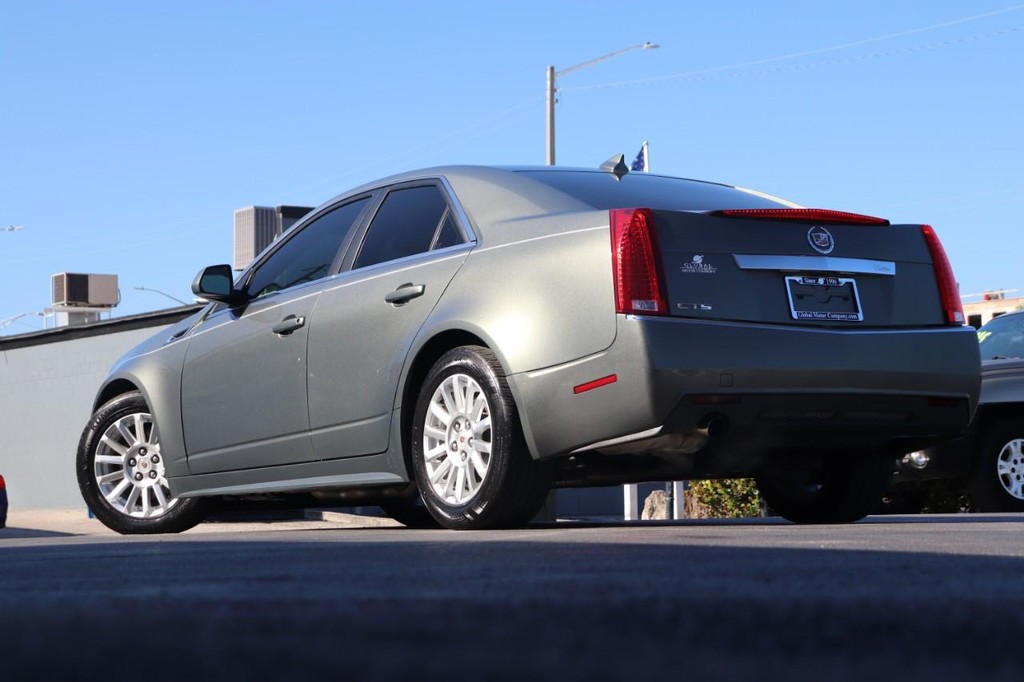 Cadillac CTS Sedan Vehicle Full-screen Gallery Image 26