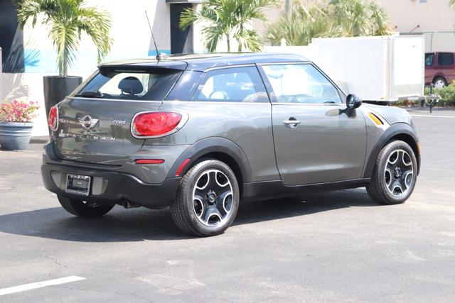 MINI Cooper Paceman Vehicle Full-screen Gallery Image 08