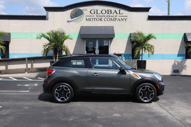 MINI Cooper Paceman Vehicle Full-screen Gallery Image 09