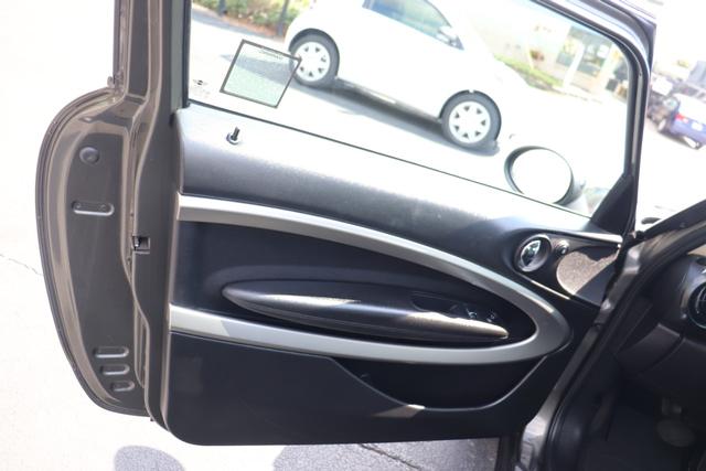 MINI Cooper Paceman Vehicle Full-screen Gallery Image 10