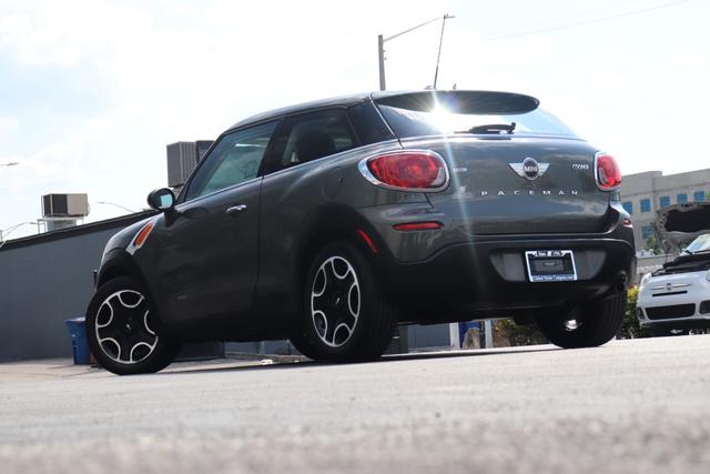 MINI Cooper Paceman Vehicle Full-screen Gallery Image 20