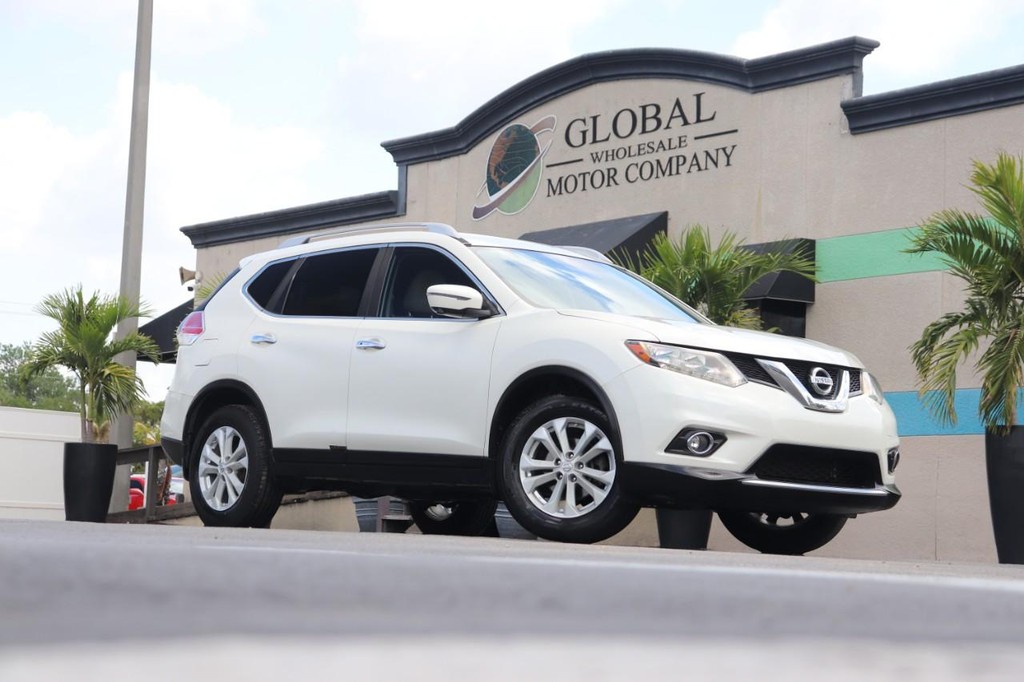 Nissan Rogue Vehicle Full-screen Gallery Image 26