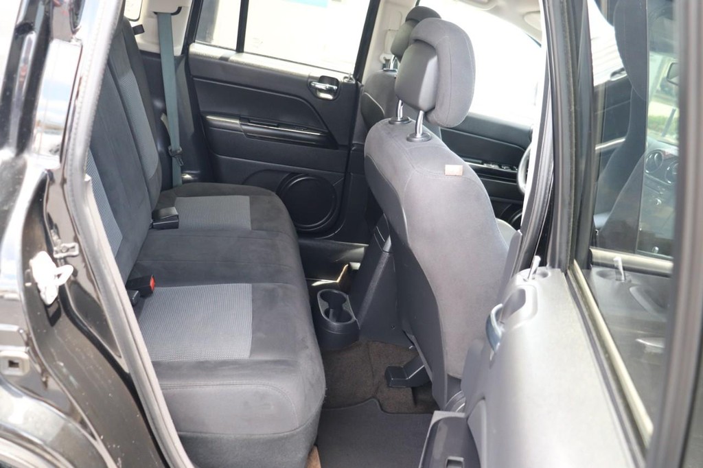 Jeep Compass Vehicle Full-screen Gallery Image 19