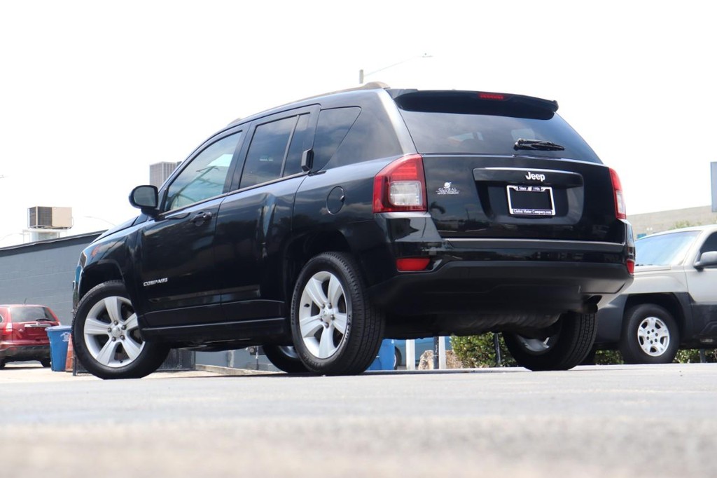 Jeep Compass Vehicle Full-screen Gallery Image 27
