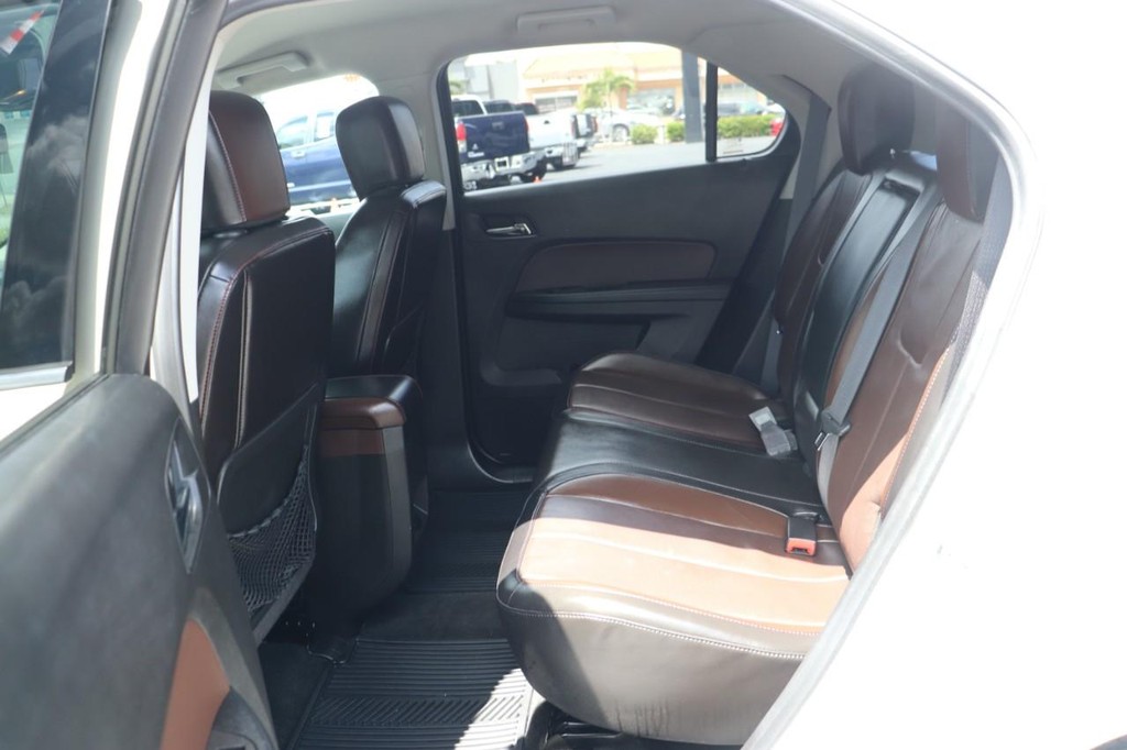 Chevrolet Equinox Vehicle Full-screen Gallery Image 14