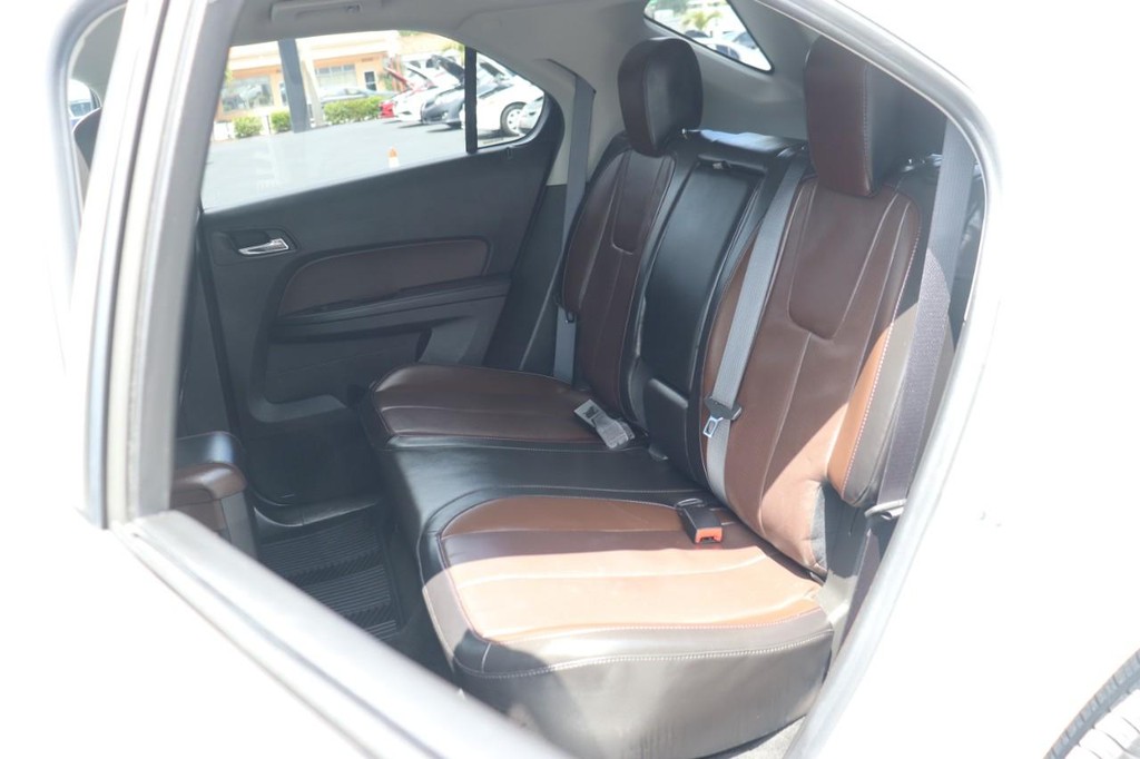 Chevrolet Equinox Vehicle Full-screen Gallery Image 15