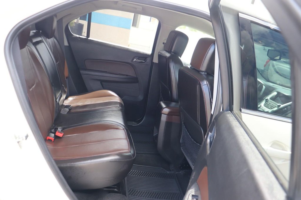 Chevrolet Equinox Vehicle Full-screen Gallery Image 18