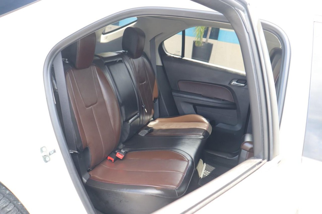 Chevrolet Equinox Vehicle Full-screen Gallery Image 19