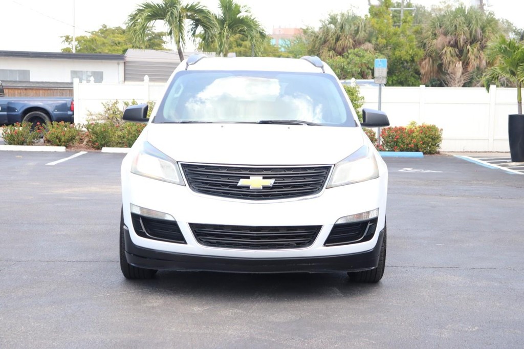 Chevrolet Traverse Vehicle Full-screen Gallery Image 02