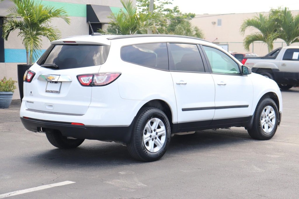 Chevrolet Traverse Vehicle Full-screen Gallery Image 08