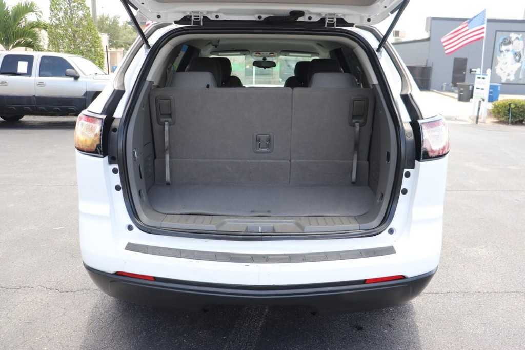 Chevrolet Traverse Vehicle Full-screen Gallery Image 17