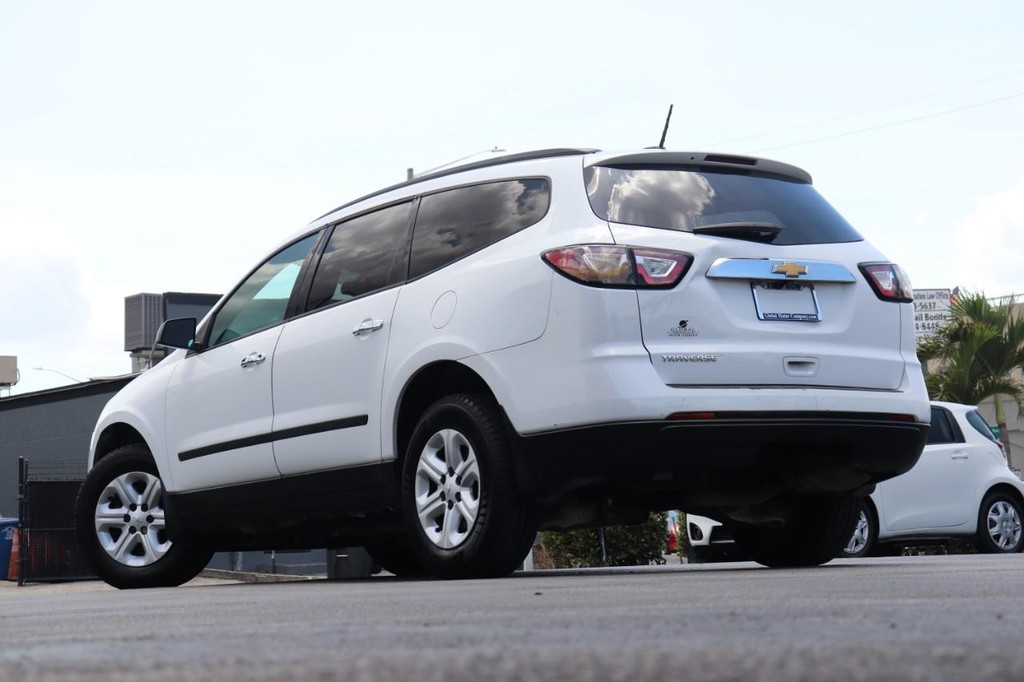Chevrolet Traverse Vehicle Full-screen Gallery Image 28