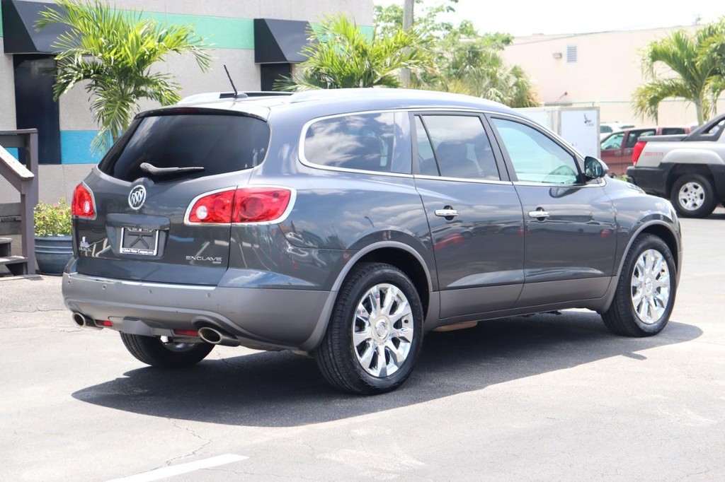 Buick Enclave Vehicle Full-screen Gallery Image 08