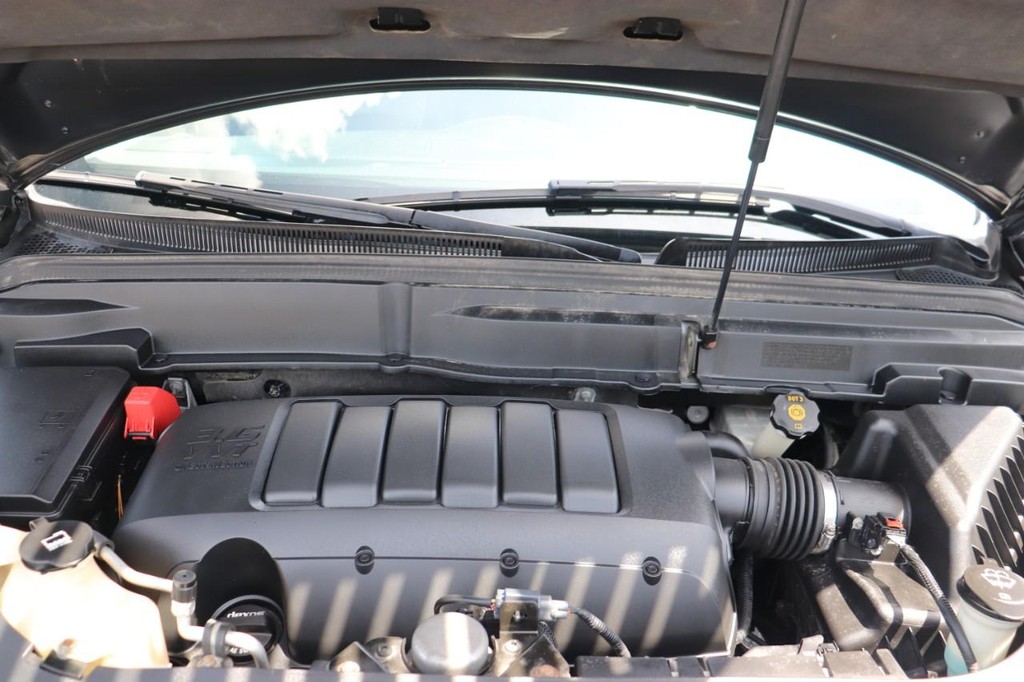 Buick Enclave Vehicle Full-screen Gallery Image 10