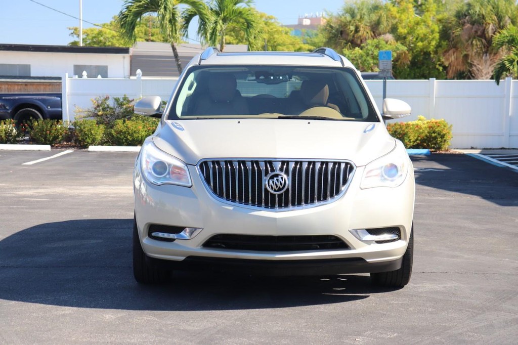 Buick Enclave Vehicle Full-screen Gallery Image 02