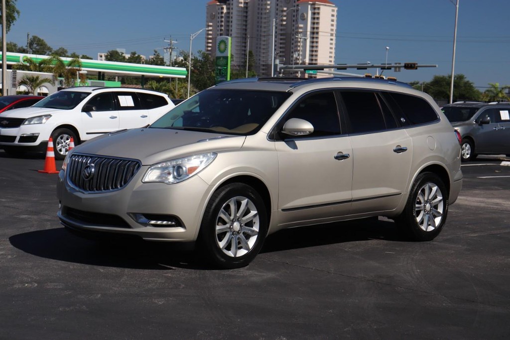 Buick Enclave Vehicle Full-screen Gallery Image 03