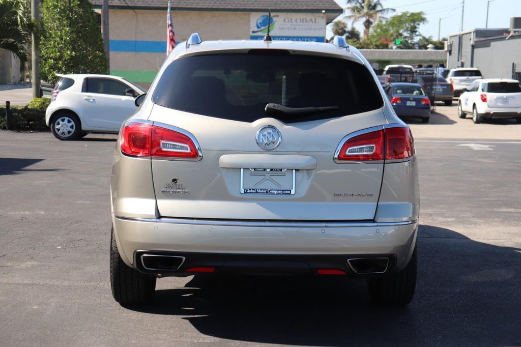 Buick Enclave Vehicle Full-screen Gallery Image 07