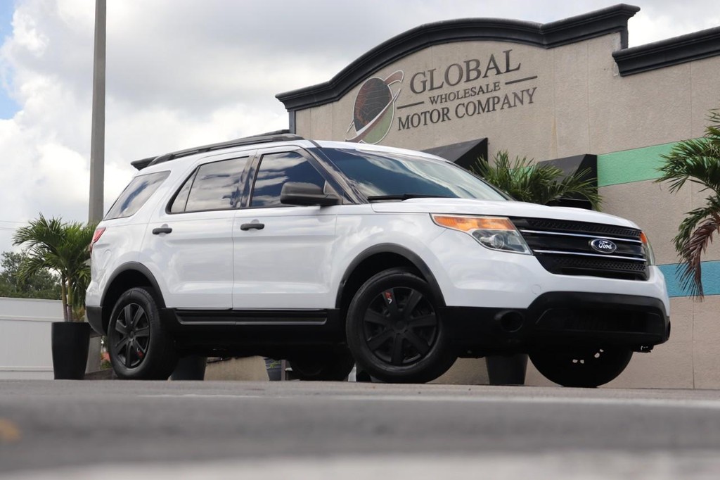 Ford Explorer Vehicle Full-screen Gallery Image 27