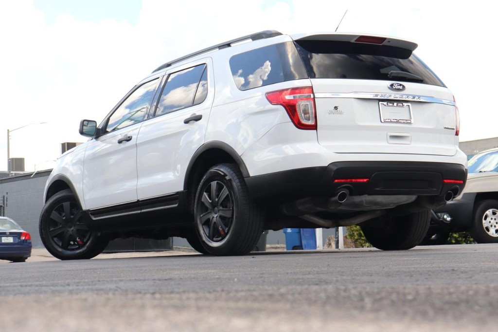 Ford Explorer Vehicle Full-screen Gallery Image 28