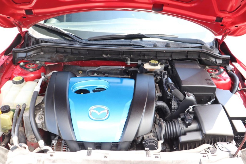 Mazda Mazda3 Sedan Vehicle Full-screen Gallery Image 10