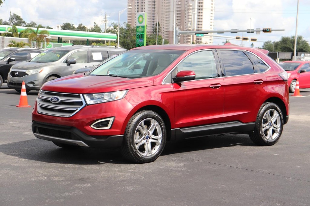 Ford Edge Vehicle Full-screen Gallery Image 03