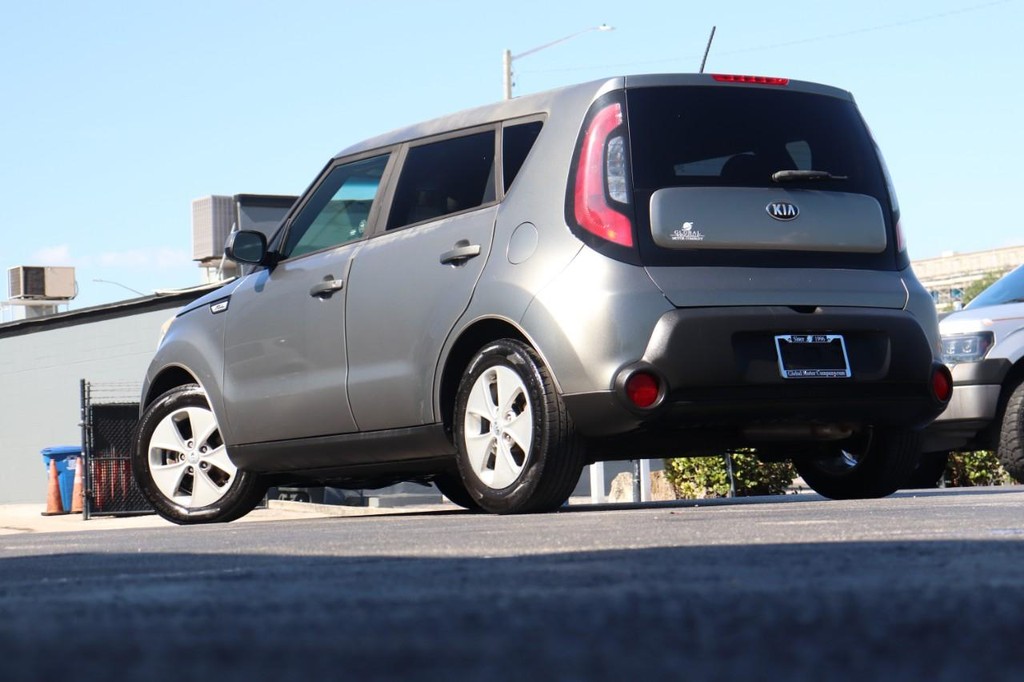 Kia Soul Vehicle Full-screen Gallery Image 27