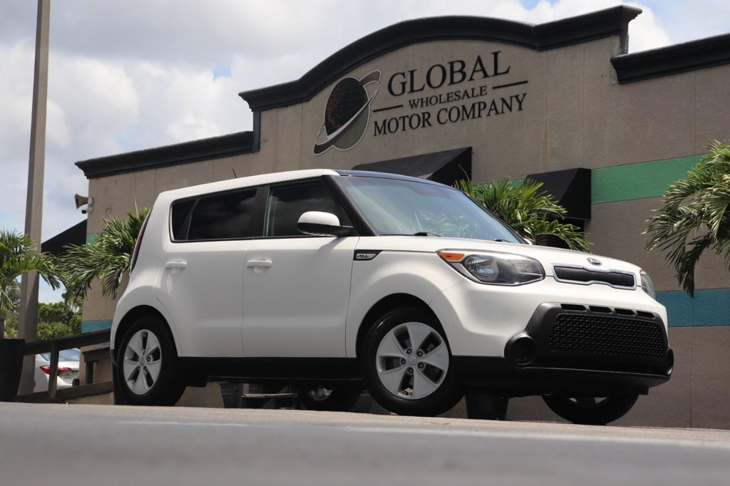 Kia Soul Vehicle Full-screen Gallery Image 25