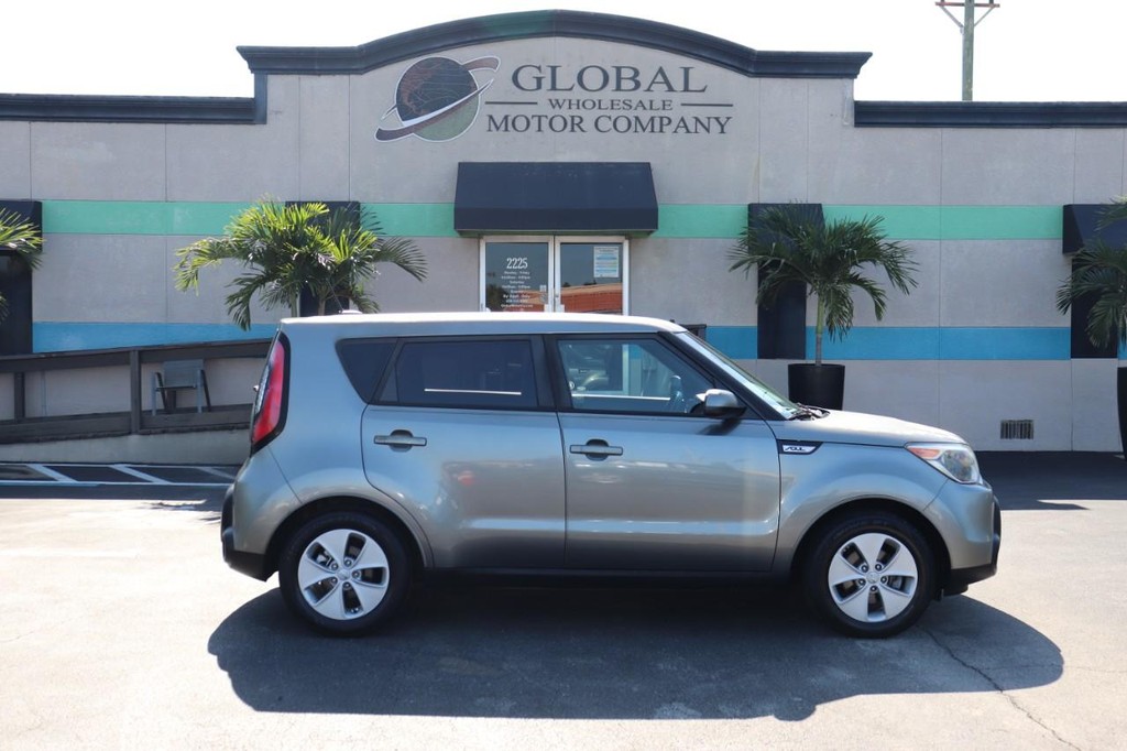 Kia Soul Vehicle Full-screen Gallery Image 08